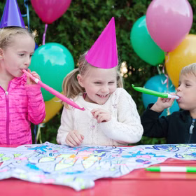 Ausmal Umhang Fee für Kinder inkl. Stiften 4-7 Jahre Ausmalen Cape Colour Me Geschenkidee Mädchen 