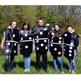 Domino Kostüm mit veränderbarer Augenzahl für Erwachsene Onesize schwarz Fasching Gruppenkostüm Spielstein lustig Fasching Karneval Mottoparty Party Domino Kostüm mit veränderbarer Augenzahl für Erwachsene Onesize schwarz Fasching Gruppenkostüm Spielstein lustig Fasching Karneval Mottoparty Party