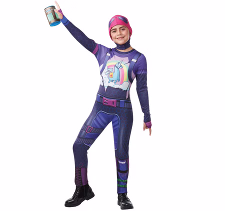 Fortnite Brite Bomber Kostüm Kinder Lizenzkostüm mit Zubehör 9-12 Jahre SALE Fasching Karneval Mottoparty Kinderfasching Computerspiel Kind im originalen Fortnite Brite Bomber Kostüm mit violett-pinkem Overall, Haube und Chug Jug Getränkehalter – detailreiche Lizenzverkleidung für Gaming-Fans.