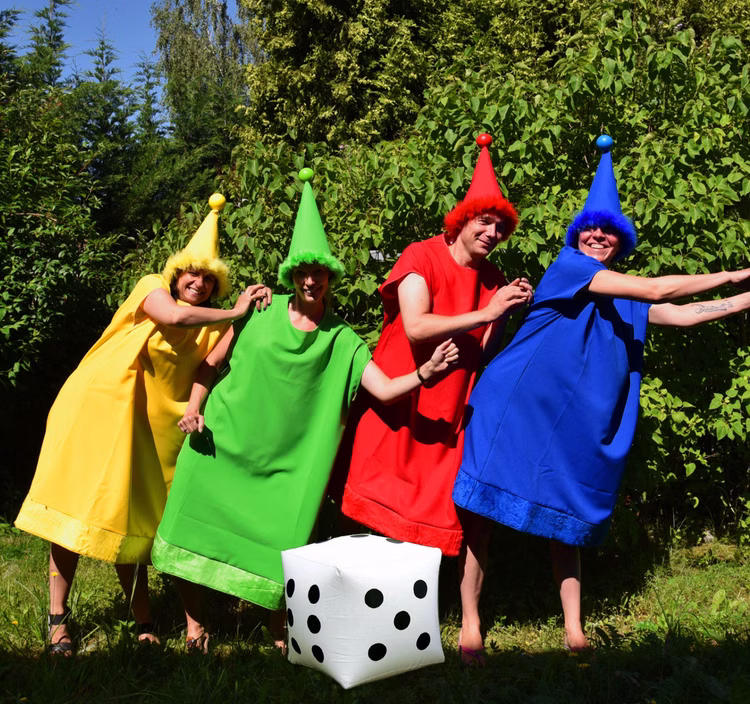 Unisex XXL Brettspiel Kostüm nicht ärgern Spielfiguren Gelb Grün Rot Blau mit Würfel für Erwachsene Karneval Fasching Mottoparty Gruppenkostüm Paarkostüm Unisex XXL Brettspiel Kostüm nicht ärgern Spielfiguren Gelb Grün Rot Blau mit Würfel von Vorne