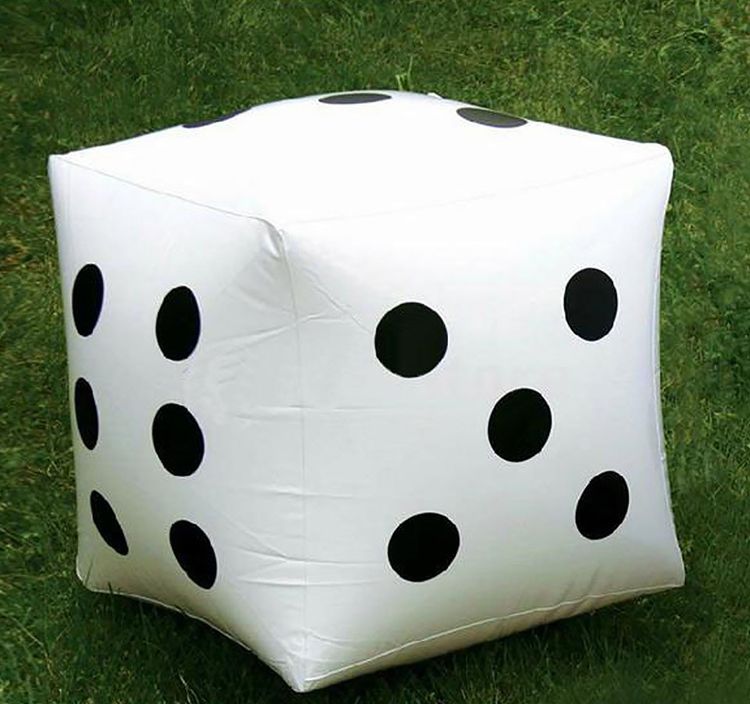 Unisex XXL Brettspiel Kostüm nicht ärgern Spielfiguren Gelb Grün Rot Blau mit Würfel von Vorne