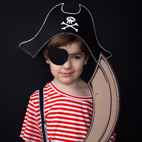 Piraten Hut mit Augenklappe aus Pappe Party-Deko Zubehör Kindergeburtstag Seeräuber Fasching Karneval Mottoparty Kinderfest