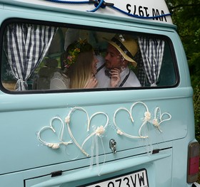 Autoschmuck Hochzeit Wedding Car Deko Braut Paar Herzen 2 Stück Rattanherz mit Saugnäpfen 