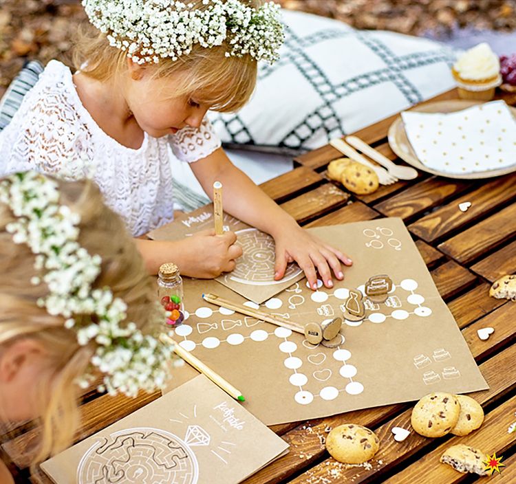 Hochzeit Kinderspiel-Set Beschäftigung Ausmalen Brettspiel 37-tlg. Hochzeit Kinderspiel-Set Beschäftigung Ausmalen Brettspiel Heiraten Kindertisch Vintage