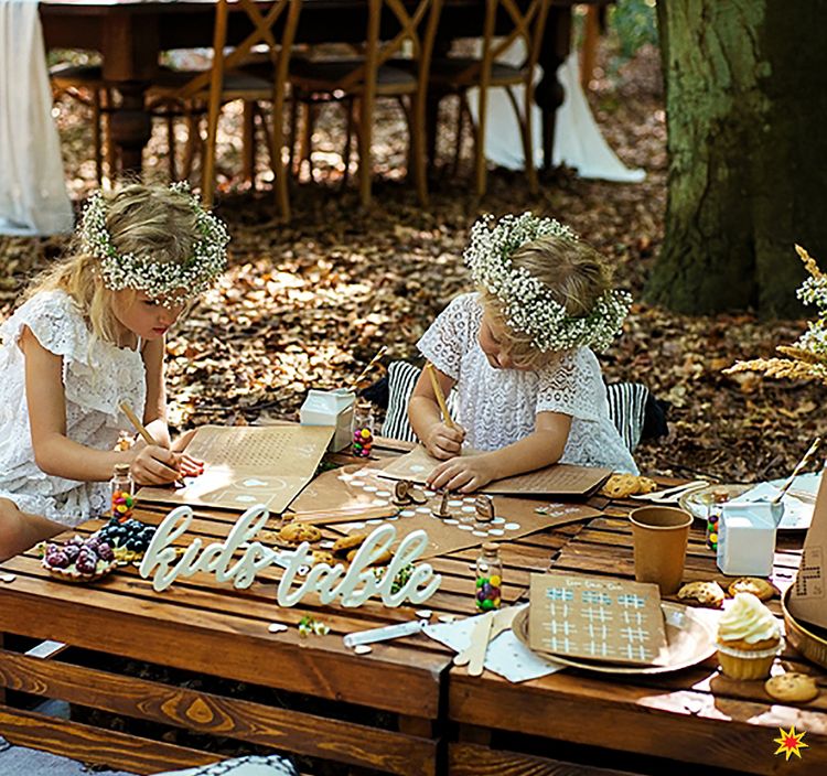 Hochzeit Kinderspiel-Set Beschäftigung Ausmalen Brettspiel 37-tlg. Hochzeit Kinderspiel-Set Beschäftigung Ausmalen Brettspiel Heiraten Kindertisch Vintage