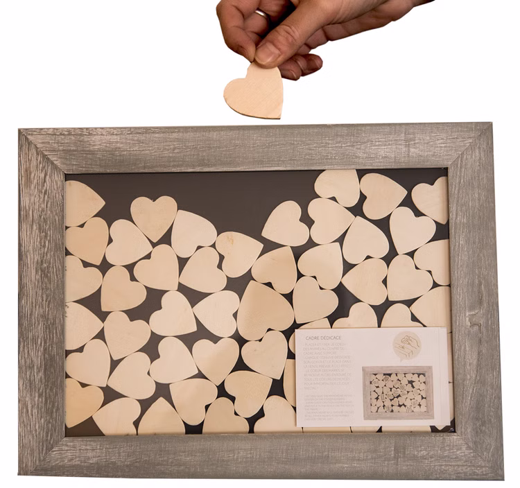 Personalisiertes Gästebuch Hochzeit Geschenk Bilderrahmen mit 53 Holzherzen zum Beschriften Geschenkidee Personalisiertes Gästebuch Hochzeit Geschenk Bilderrahmen mit 53 Holzherzen zum Beschriften Geschenkidee
