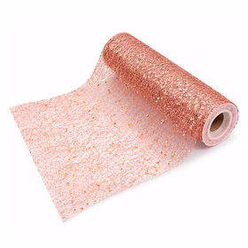 Eleganter roségoldener Glitter-Tischläufer als stilvolle Tisch-Deko für Hochzeit, Geburtstag oder festliche Dinner-Abende.