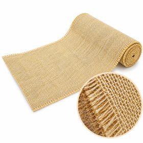 Naturfarbener Jute-Tischläufer mit goldenen Glitzerfasern und vergrößerter Detailansicht der groben Webstruktur.