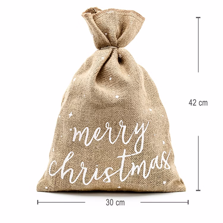 Jutesack Merry Christmas 30x42 cm Weihnachtsgeschenk Sack mit Garn SALE Geschenkesack DIY Weihnachten Geschenkidee Jutesack aus naturbelassener Jute mit Merry Christmas Aufdruck und Größenangabe von 30 x 42 Zentimetern.