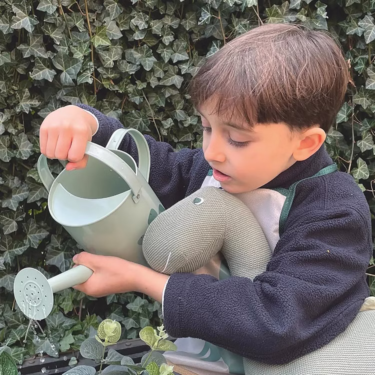Schürze für Kinder inkl. Gartenwerkzeug 6-tlg. Gärtner-Set Hobbyschürze Garten-Schürze mit Dino-Motiv Dinosaurier Outdoor Spielzeug Schürze für Kinder inkl. Gartenwerkzeug 6-tlg. Gärtner-Set Hobbyschürze Garten-Schürze mit Dino-Motiv Dinosaurier Outdoor Spielzeug