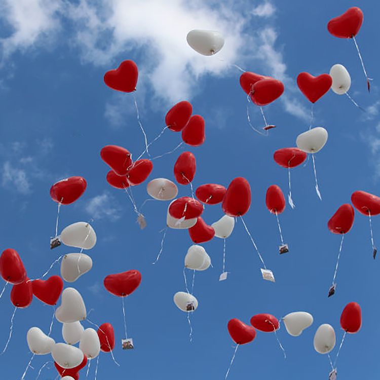 Rote & Weiße Herz Luftballons XXL 40 Stück Ø 40,6 cm Party-Deko Hochzeit Verlobung Rote & Weiße Herz Luftballons XXL 40 Stück Ø 40,6 cm Party-Deko Hochzeit Verlobung Muttertag Liebeserklärung Wedding Hochzeits-Deko Ballons zur Trauung fliegen lassen Ballonflugkarten zur Hochzeit