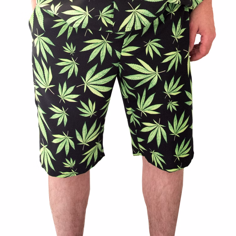 Cannabis Shorts schwarz mit grünen Hanf-Blättern für Herren Gr. 50-58 JGA Beachparty Freizeit-Look Sommerhemd Fasching Karneval Mottoparty Cannabis Shorts schwarz mit grünen Hanf-Blättern für Herren Gr. 50-58 JGA Beachparty Freizeit-Look Sommerhemd Fasching Karneval Mottoparty