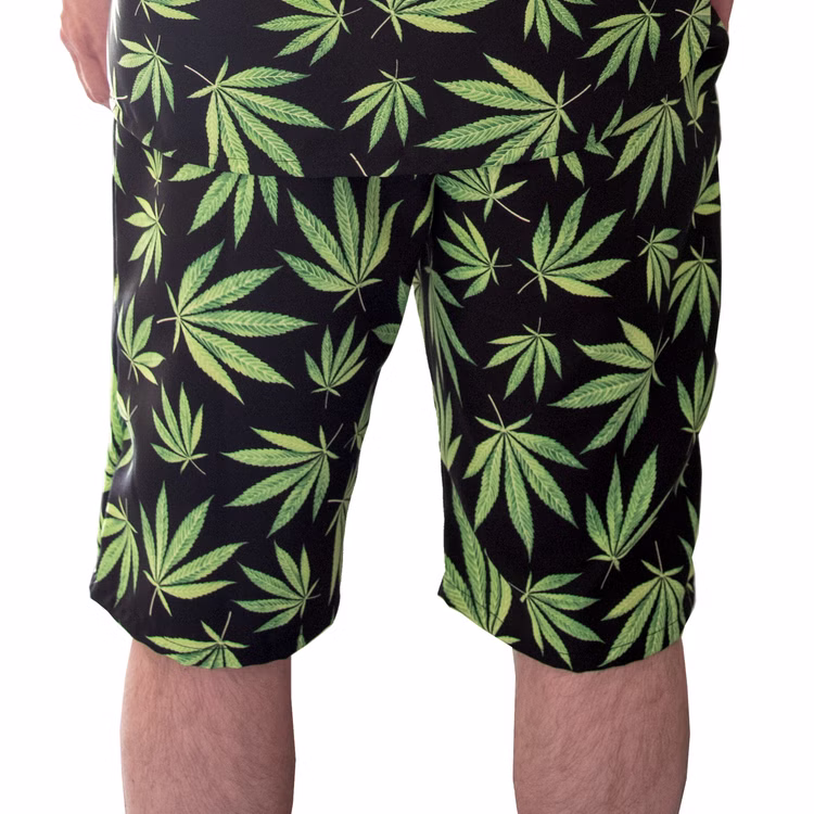 Cannabis Shorts schwarz mit grünen Hanf-Blättern für Herren Gr. 50-58 JGA Beachparty Freizeit-Look Sommerhemd Fasching Karneval Mottoparty Cannabis Shorts schwarz mit grünen Hanf-Blättern für Herren Gr. 50-58 JGA Beachparty Freizeit-Look Sommerhemd Fasching Karneval Mottoparty
