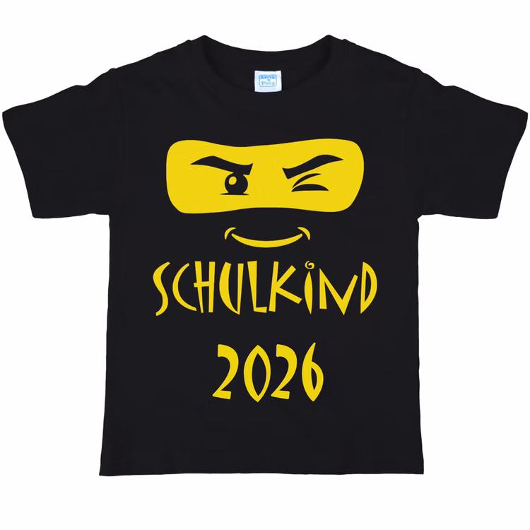 Kinder T-Shirt Schulkind 2026 schwarz ABC-Schütze mit Ninja-Motiv für Kinder Gr. 110-152 Schulanfang Schulanfänger Geschenkidee Zuckertüte Schultüte Schwarzes Kinder T-Shirt „Schulkind 2026“ mit gelbem Ninja-Gesicht und Schriftzug auf weißem Hintergrund.