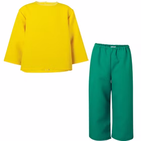 Oberteil und Hose des Kostümes von Vorne