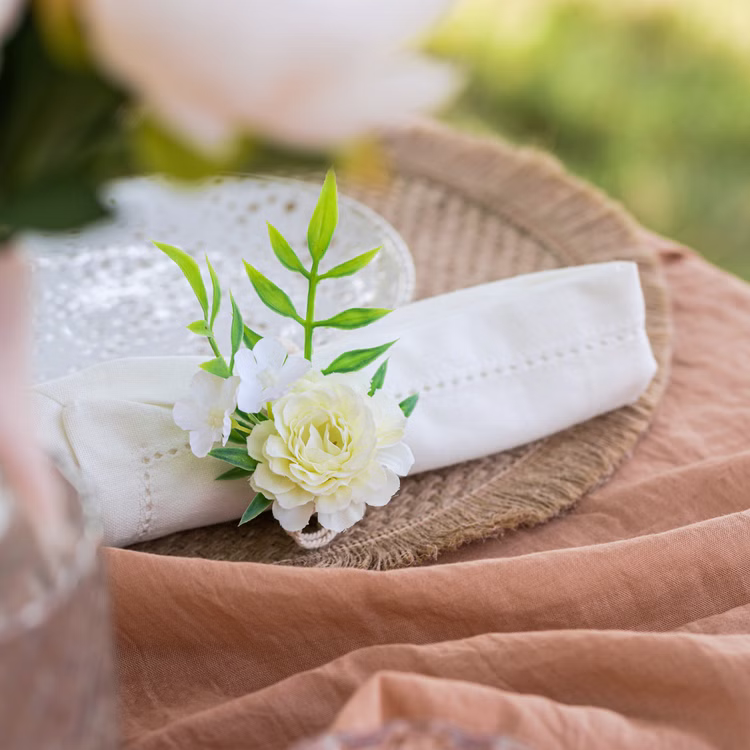 Blumen Serviettenring weiße Rose Ø 5 cm Tisch-Deko Hochzeit Blumen-Deko Geburtstag Sommerfest Dekoration Servietten gedeckter Tisch Blumen Serviettenring weiße Rose Ø 5 cm Tisch-Deko Hochzeit Blumen-Deko Geburtstag Sommerfest Dekoration Servietten gedeckter Tisch