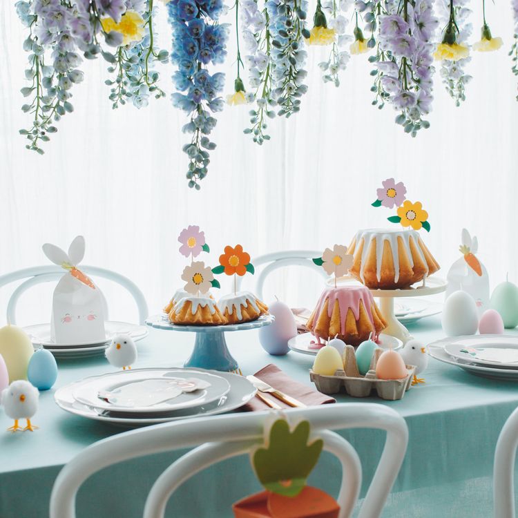 Osterei Kerze 10 cm hoch Pastell Weiß Tisch-Deko Ostern