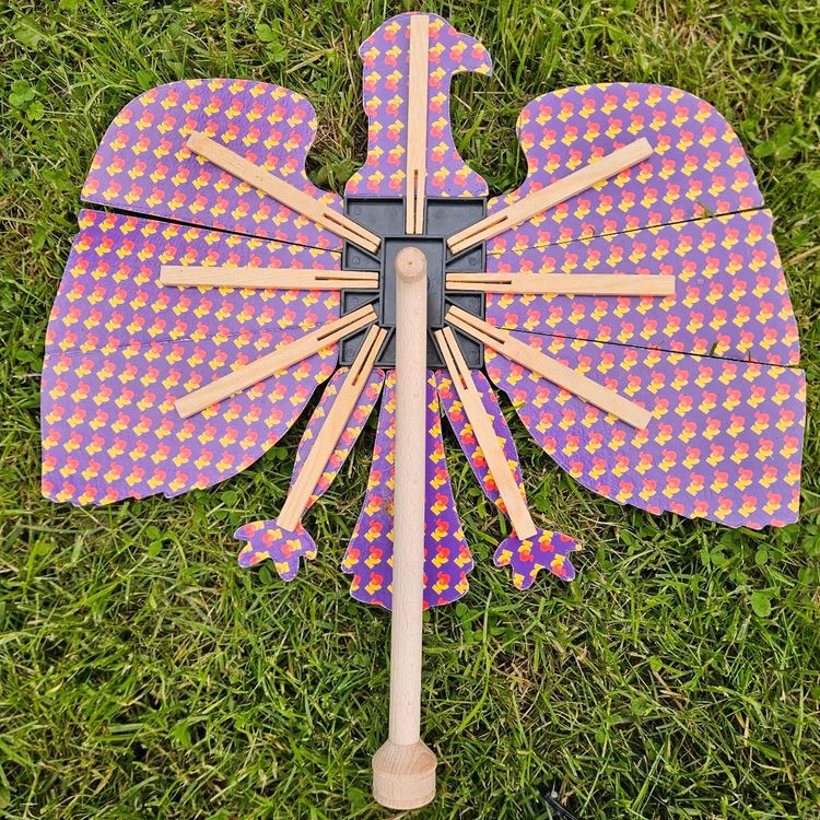 Treffspiel Adlerschießen Spielzeug aus Holz bunt mit 6 Pfeilen & Armbrust Treffspiel Adlerschießen Spielzeug aus Holz bunt mit 6 Pfeilen & Armbrust Pfeil und Bogen Indianer Rollenspiel für Kinder hochwertiges Holzspielzeug made in Germany