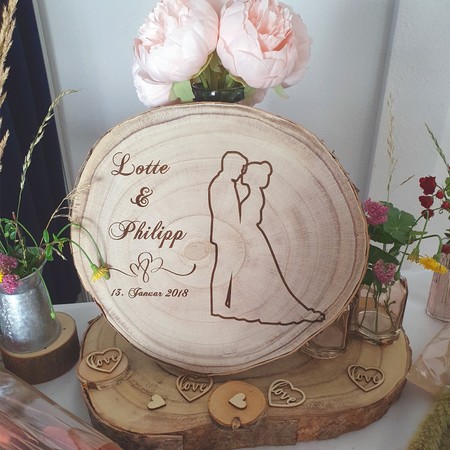 Baumscheibe mit Gravur 30 cm Brautpaar Namen und Datum Hochzeit Jahrestag