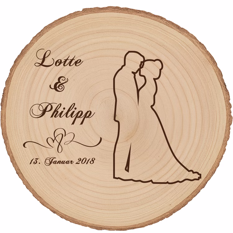 Baumscheibe mit Gravur 30 cm Brautpaar Namen und Datum Hochzeit Jahrestag Geschenkidee Hochzeitsgeschenk Silberhochzeit Runde Baumscheibe aus hellem Naturholz mit Rinde, graviert mit den Namen Lotte und Philipp, einer Hochzeits-Silhouette und dem Datum 13. Januar 2018.