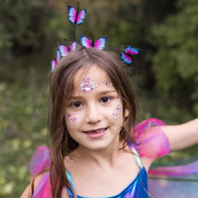 Schmetterling Kostüm Schwebender Bläuling mit Flügeln & Haarreif Blau-Lila für Kinder Gr. 98-128 Tier Tierkostüm Fasching Karneval Geburtstag Schmetterling Kostüm Schwebender Bläuling für Kinder Nahaufnahme Haarreif mit fünf Schmetterlingen