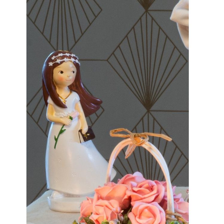 Kommunion Deko Tortenfigur für Kommunionskuchen Mädchen mit Blume 15 cm weiß Kommunion Deko Tortenfigur für Kommunionskuchen Mädchen mit Blume 15 cm weiß