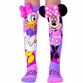 Lustige Minnie & Daisy Socken Pink Lila mit 3D-Effekt für Kinder und Erwachsene Kniestrümpfe Geschenkidee Kindersocken Socken für Erwachsene Spaßsocken Kostüm-Zubehör „Kniestrümpfe mit Daisy Duck und Minnie Mouse in Pink und Lila, jeweils mit großen 3D-Schleifen als lustiges Detail.“
