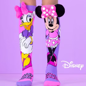 Lustige Minnie & Daisy Socken Pink Lila mit 3D-Effekt für Kinder und Erwachsene Kniestrümpfe Geschenkidee Kindersocken Socken für Erwachsene Spaßsocken Kostüm-Zubehör „Daisy-Duck- und Minnie-Mouse-Socken in Pink und Lila vor lilafarbenem Hintergrund, beide mit auffälligen 3D-Schleifen.“