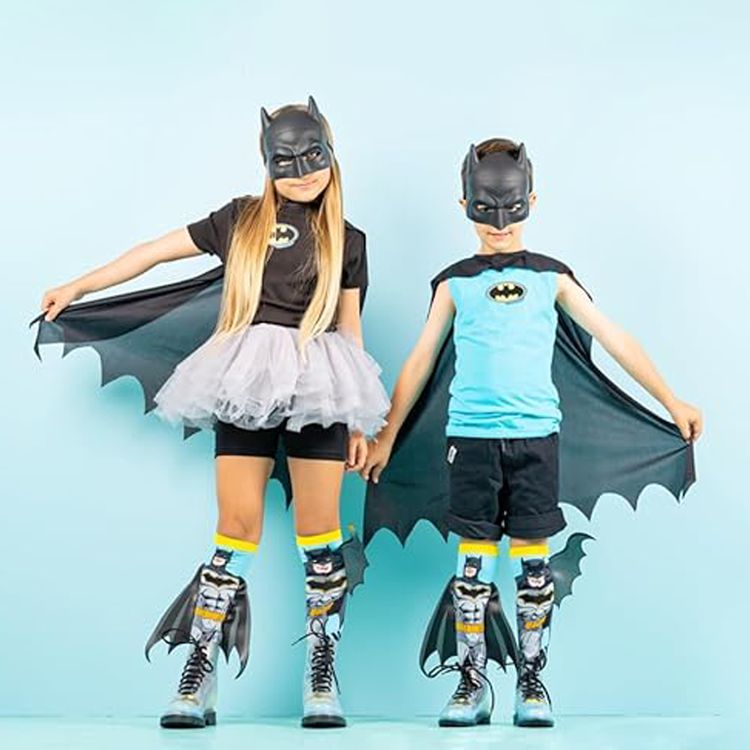 Lustige Batman Socken Superheld mit 3D-Umhang für Kinder und Erwachsene