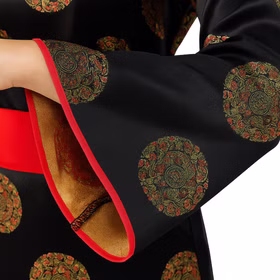 Japanerin Kostüm Kirschblüte Edler Kimono mit Gürtel für Damen Gr. 36-42 Kleid Geisha Traditionelles japanisches Gewand Fasching Karneval andere Länder Asien Mottoparty Detailansicht ausgestellter Ärmel des Kimono für Damen seitlich von Vorne