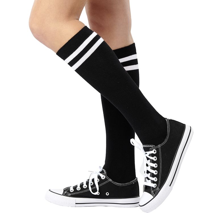 Schwarze Kniestrümpfe in College-Optik Retro Sportsocken für Damen von der Seite