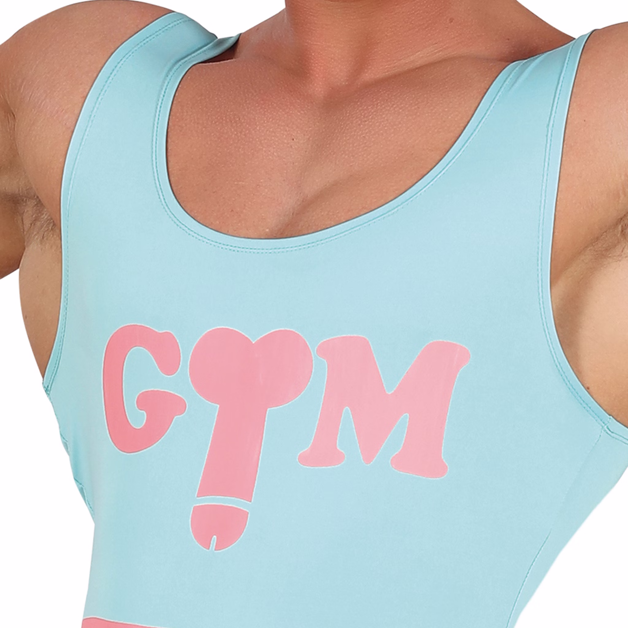 Detailaufnahme Druck auf dem Einteiler im Bereich des Oberkörpers "GYM" von Vorne
