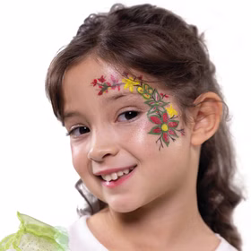 Schminkstifte 6 Bunte Holzschminkstifte Hautfreundliches Make-Up Kinderschminken Kostüm-Zubehör Fasching Karneval Kindergeburtstag Mottoparty Mädchen mit buntem Blumenmotiv im Gesicht, geschminkt mit Jofrika Holzschminkstiften.