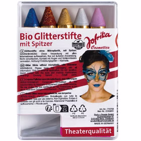 Bio Glitter Schminkstifte Set 5 Farben & Spitzer Naturkosmetik ohne Mikroplastik Kinderschminken Schminke Make-Up Kostüm-Zubehör Fasching Karneval Kindergeburtstag Mottoparty Verpackung der Jofrika Bio-Glitterstifte mit fünf Farben, Spitzer und Schminkbeispiel auf dem Gesicht.