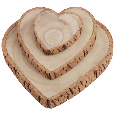 Baumscheiben-Set 3 Stück Herzform Rustikale Holzherzen 19, 23 & 30 cm Tischdeko Vintage Dekoration Geburtstag Hochzeit Jubiläum Muttertag Deko-Ideen 3 Holz-Herzen in verschiedenen Größen übereinander gestapelt.
