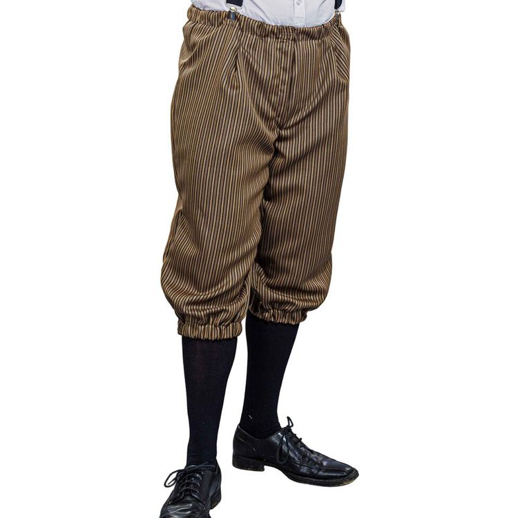 Knickerbocker Hosen Braun gestreift 20er Jahre für Herren Mann in braun gestreifter Knickerbocker mit schwarzen Hosenträgern, weißem Hemd und Schirmmütze von Vorne.