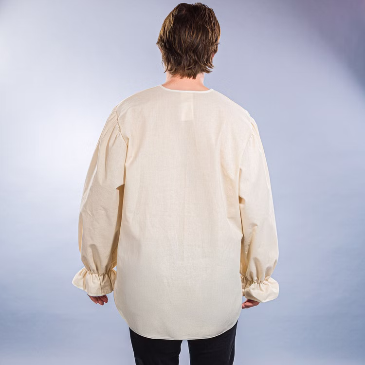 Mittelalter Hemd Pirat Bauer mit V-Ausschnitt Baumwolle Creme für Herren Gr. S-XXXL Fasching Karneval Mottoparty LARP Mittelalterfest Mittelaltermode Cremefarbenes Mittelalterhemd mit V-Ausschnitt für Herren vor farbigen Hintergrund von Hinten