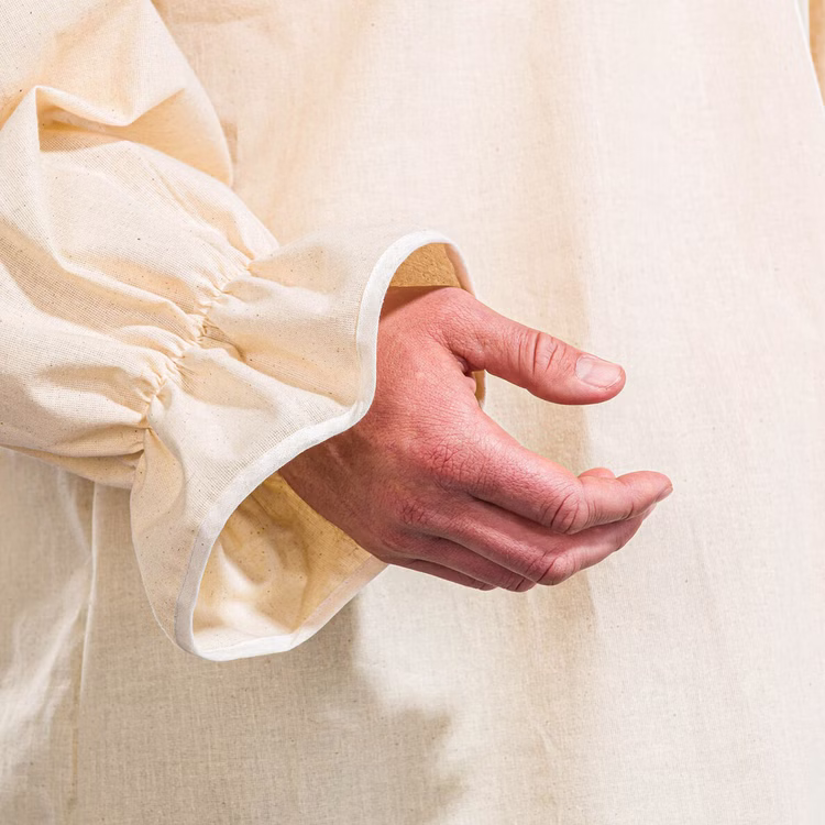 Mittelalter Hemd Pirat Bauer mit V-Ausschnitt Baumwolle Creme für Herren Gr. S-XXXL Fasching Karneval Mottoparty LARP Mittelalterfest Mittelaltermode Detailaufnahme Ärmelbündchen von der Seite