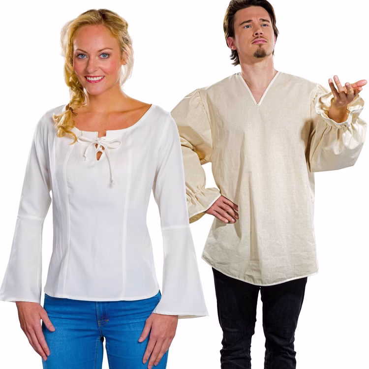 Mittelalter Hemd Pirat Bauer mit V-Ausschnitt Baumwolle Creme für Herren Gr. S-XXXL Fasching Karneval Mottoparty LARP Mittelalterfest Mittelaltermode Weiße Mittelalter Bluse für Damen und Cremefarbenes Mittelalterhemd für Herren nebeneinander von Vorne