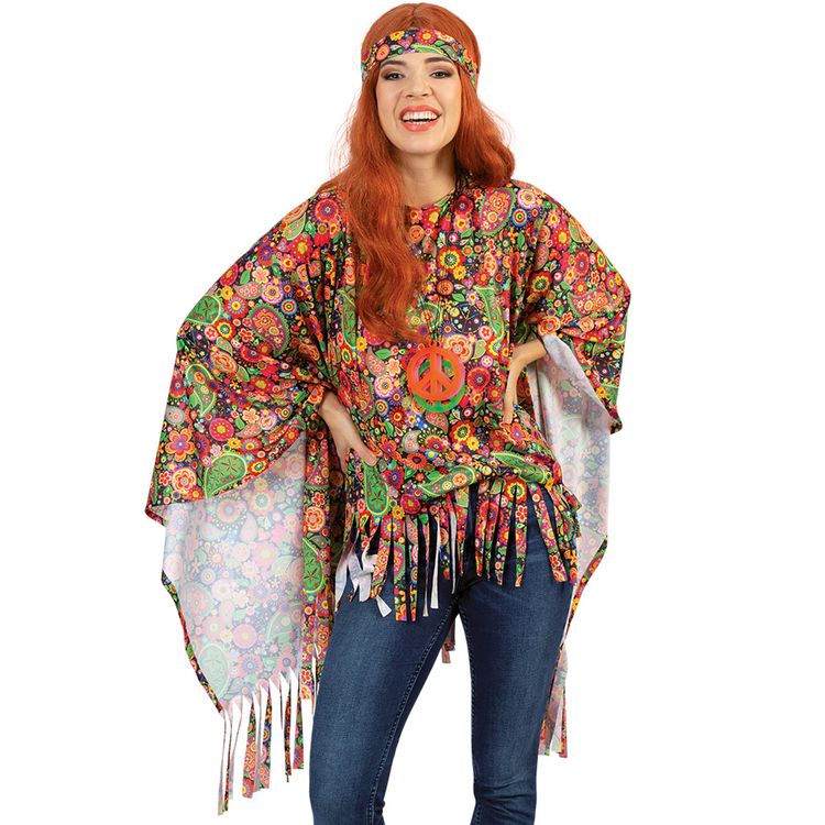 Hippie Kostüm Joan Bunter Poncho mit Stirnband Boho-Stil für Damen Frau im bunten Hippie-Poncho mit Stirnband; Blick über die Schulter, Fransen, Jeans und Sandalen.