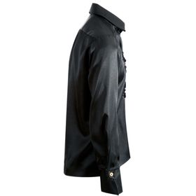 Mann im schwarzen Rüschenhemd mit schwarzer Stoffhose, schwarzem Zylinder und Sonnenbrille von Vorne
