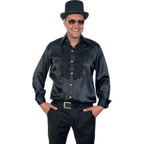 Mann im schwarzen Rüschenhemd mit schwarzer Stoffhose, schwarzem Zylinder und Sonnenbrille von Vorne