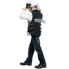 Polizei Kostüm Polizeiweste und Helm mit Stop-Kelle in der rechten Hand von Vorne