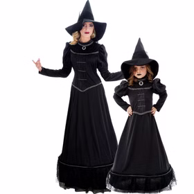 Schwarze Halloween Hexe Morwenna Gothic mit Hexenhut für Damen Gr. S-XL Hexenkleid mit Hut Fasching Karneval Mottoparty Familien-Kostüm: Schwarzes Hexenkostüm mit Hut für Damen und daneben ein Mädchen im schwarzen Hexenkleid mit passendem Hut von Vorne.