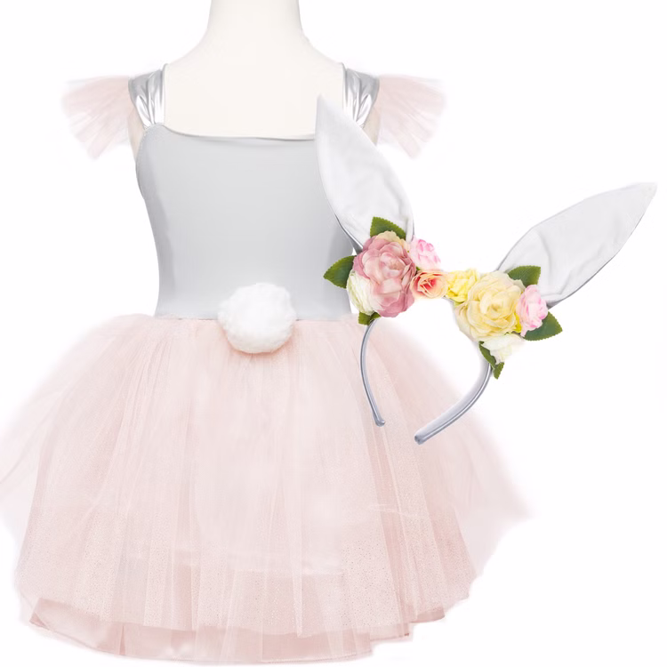 Hasen Kostüm Osterhase Flocke Kleid mit Haarreif für Kinder 3-6 Jahre Tier Tierkostüm Osterhasenkostüm Tierkleid Fasching Karneval Mottoparty Ostern Osterfest Kindergeburtstag Rückansicht des Hasenkostüms mit rosa Tüllrock und flauschigem Bommel-Schwanz, daneben Haarreif mit Blumen und Hasenohren.