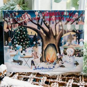 Adventskalender mit Wintermotiv und 24 Türchen, darunter Armbänder und Charms sichtbar.