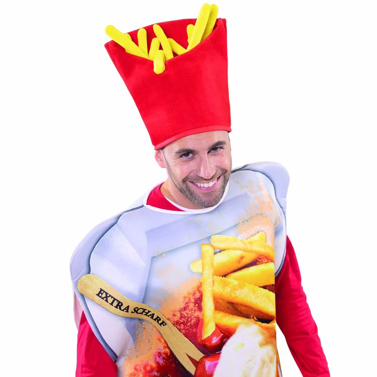 Pommes Mütze Pommestüte als Kopfbedeckung für Erwachsene Fritten Kostüm-Zubehör Kopfbedeckung Fasching Karneval Mottoparty Nahansicht eines Mannes mit Pommes-Mütze und Currywurst-Kostüm, er lächelt verschmitzt.