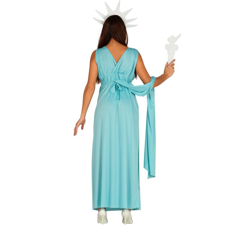 Frau trägt Freiheitstatue Kostüm in Hellblau mit Fackel und Strahlenkranz.