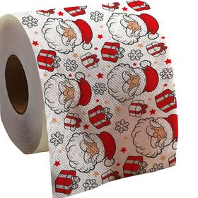 Toilettenpapierrolle mit Weihnachtsmann-Motiv im festlich geschmückten Badezimmer.