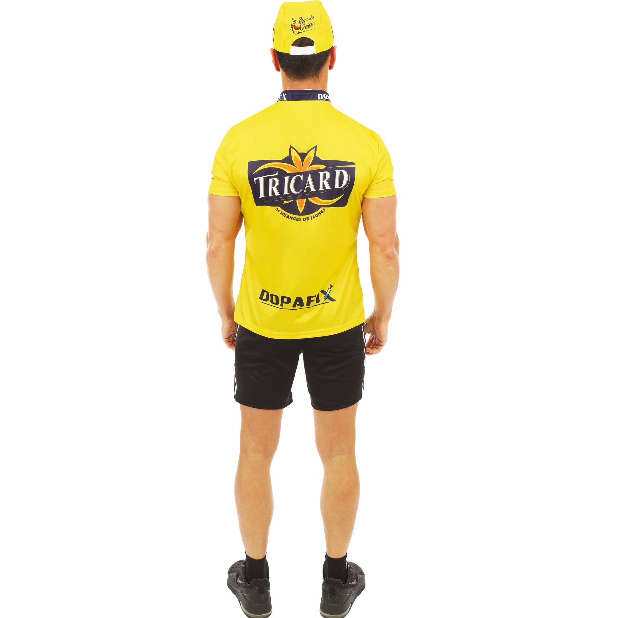 Rückansicht mit Trikot-Aufdruck und passender Mütze.